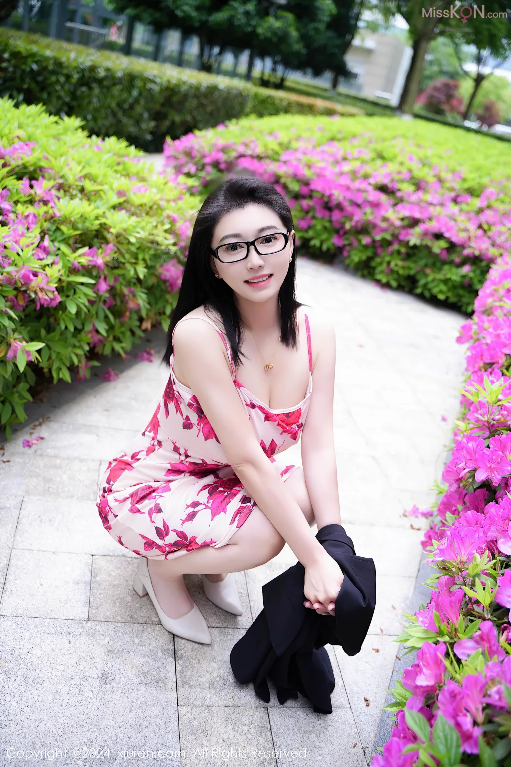 XIUREN No.8466 – 8475 (785 photos) 4 XIUREN No.8466 – 8475 (785 photos) 4