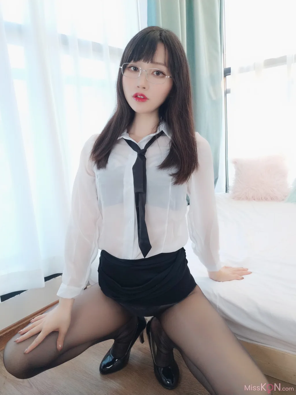 Coser@木之本果: 秘書さんは退勤後です (108 photos ) 8 Coser@木之本果: 秘書さんは退勤後です (108 photos ) 8