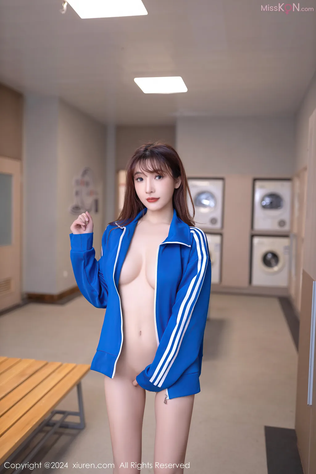 XIUREN No.8016 – 8025 (806 photos) 15 XIUREN No.8016 – 8025 (806 photos) 15