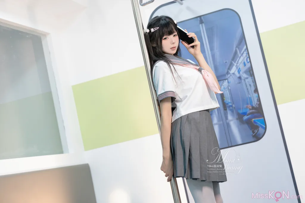 Coser@黏黏团子兔: 12月作品『地铁萌妹』 恋爱循环 (165 photos ) 