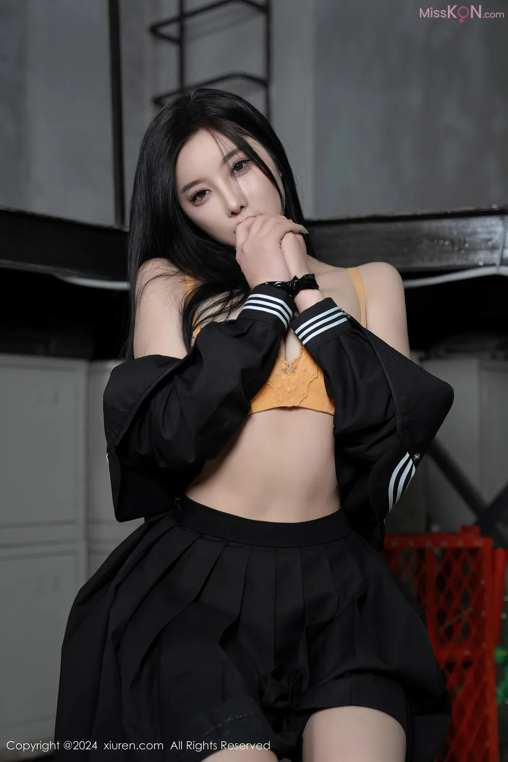 XIUREN No.8076 – 8085 (789 photos) 1 XIUREN No.8076 – 8085 (789 photos) 1