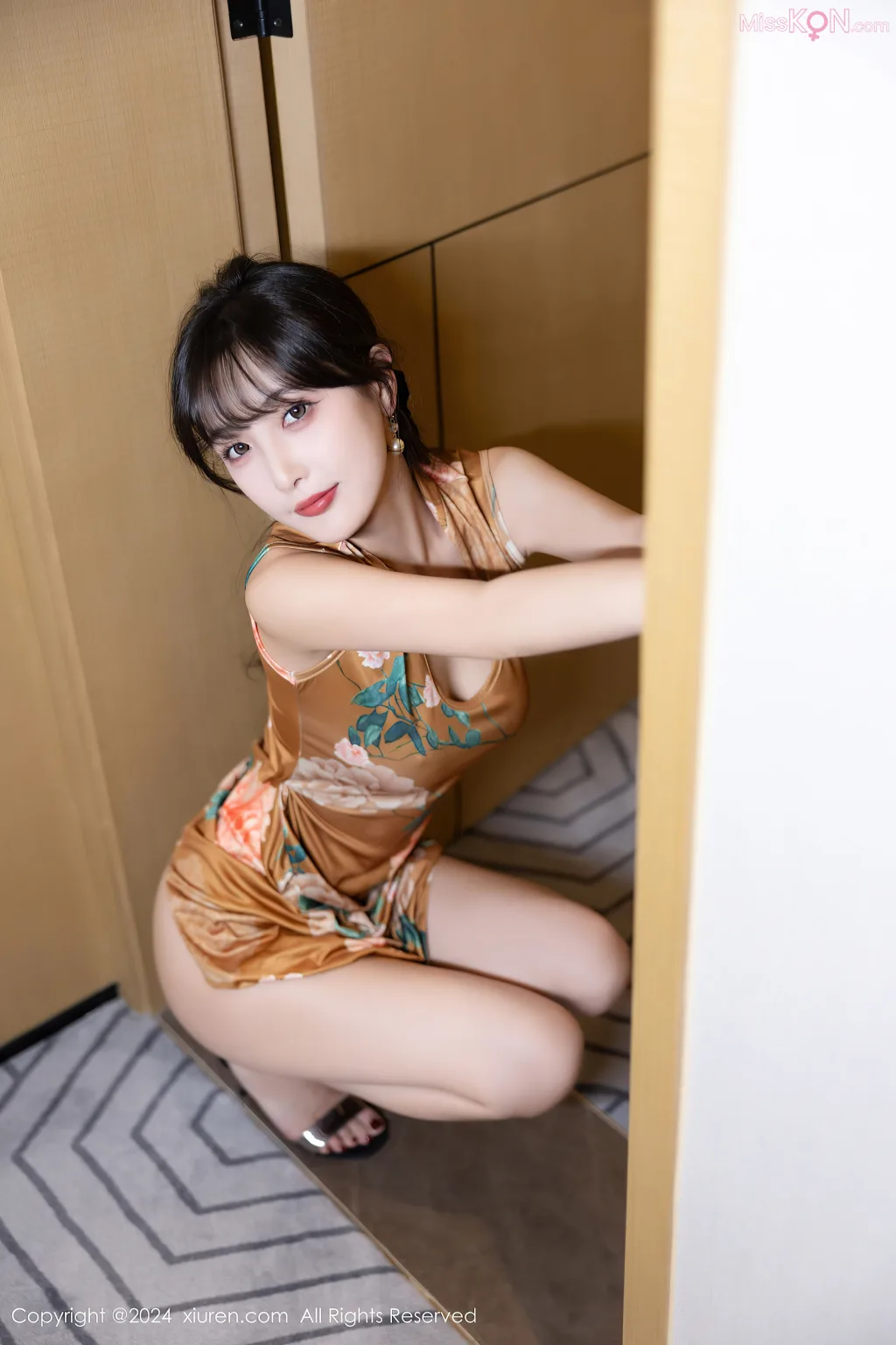 XIUREN No.8076 – 8085 (789 photos) 18 XIUREN No.8076 – 8085 (789 photos) 18