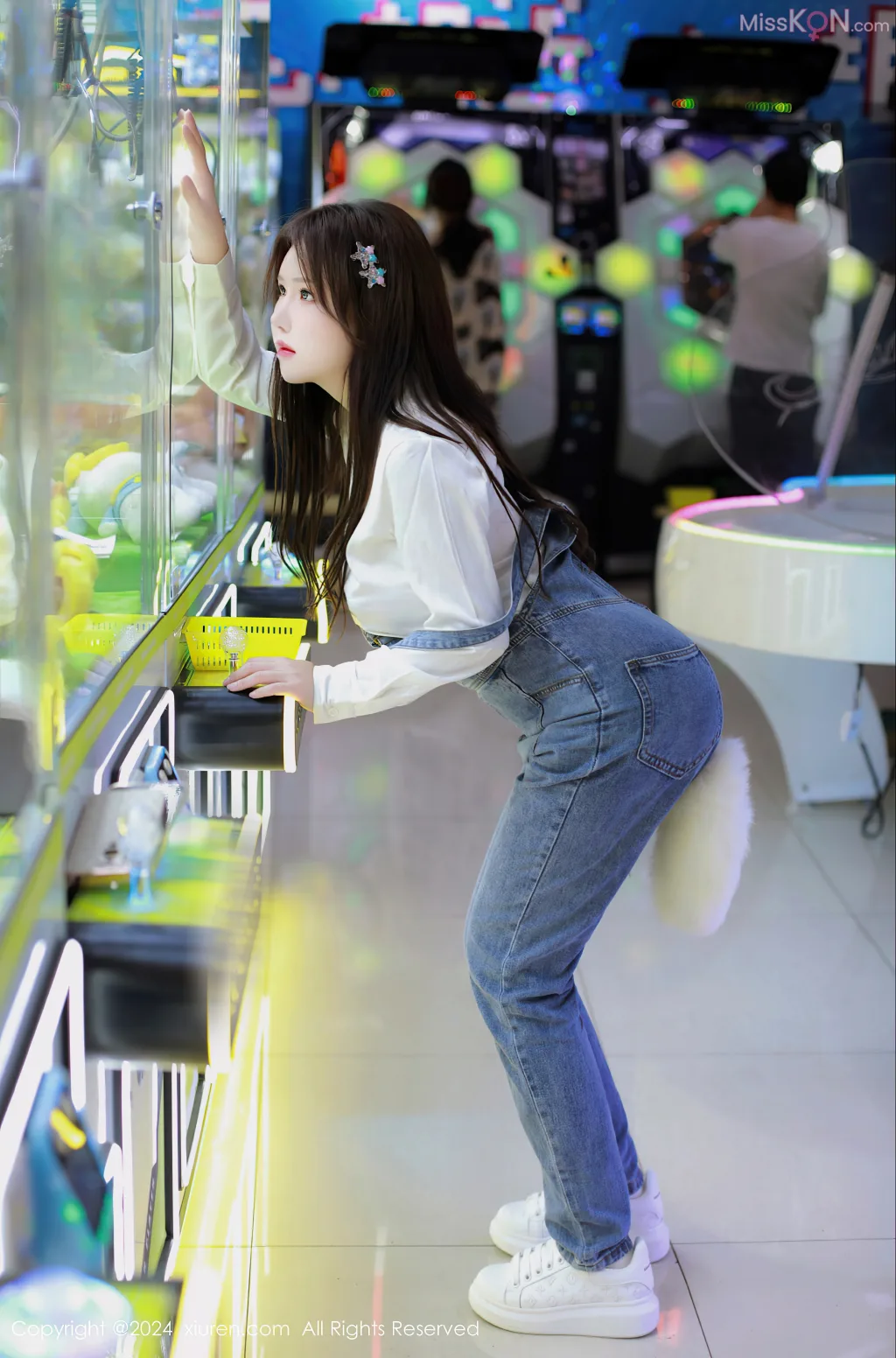 XIUREN No.8086 – 8095 (834 photos) 4 XIUREN No.8086 – 8095 (834 photos) 4