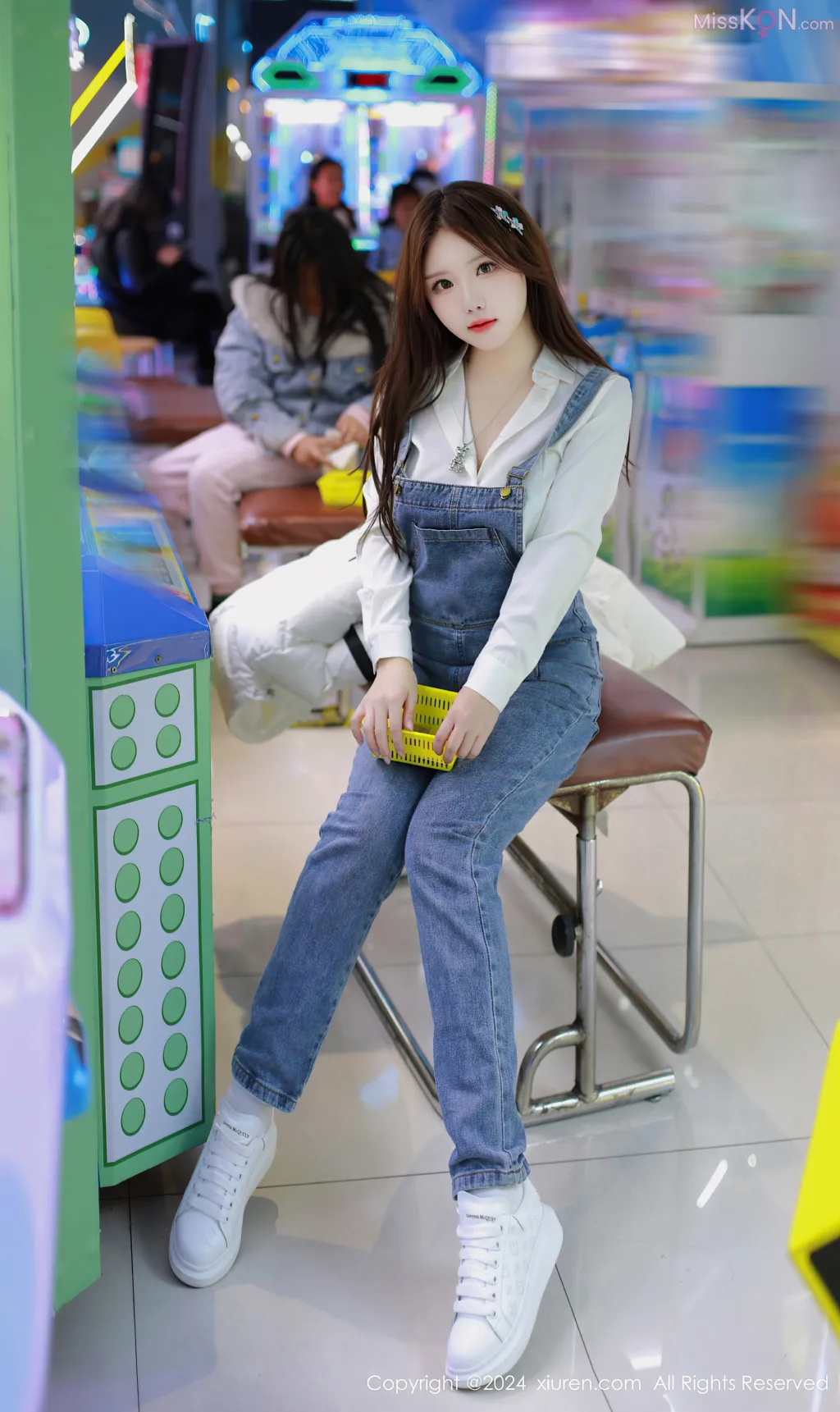 XIUREN No.8086 – 8095 (834 photos) 19 XIUREN No.8086 – 8095 (834 photos) 19
