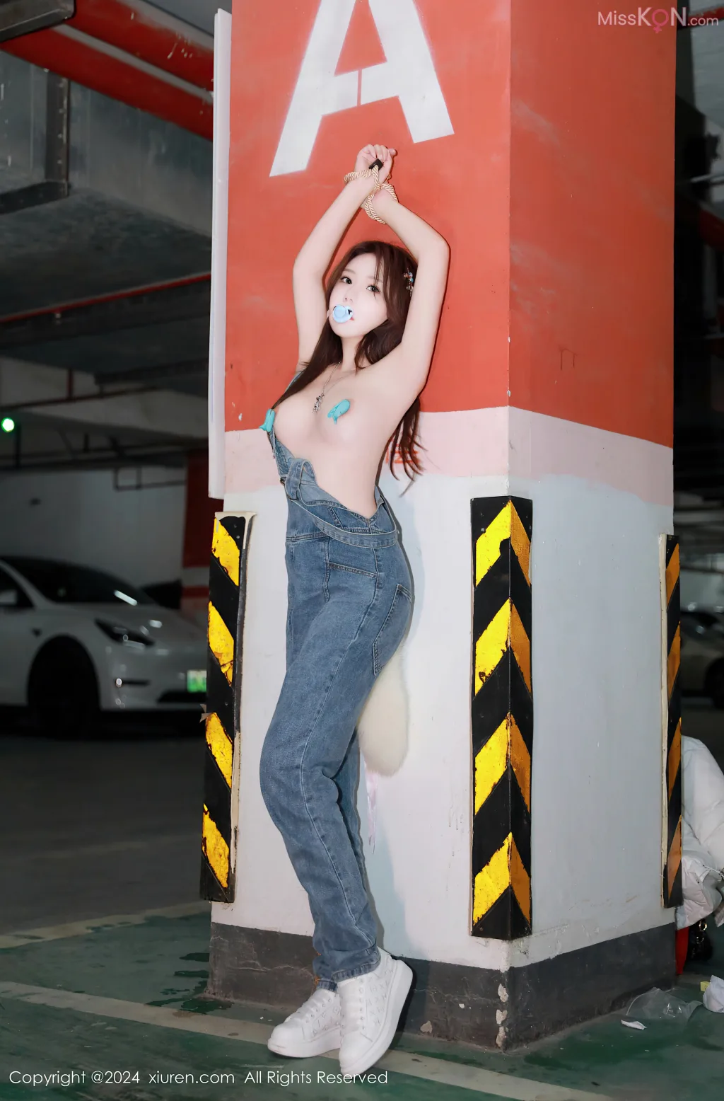 XIUREN No.8086 – 8095 (834 photos) 10 XIUREN No.8086 – 8095 (834 photos) 10