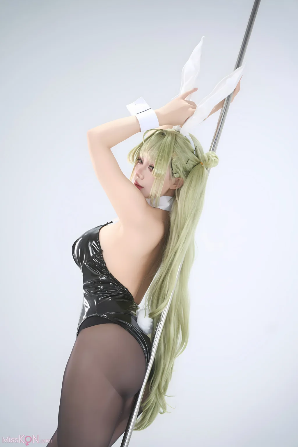 Coser@九言: NIKKE胜利女神 索达 (82 photos )