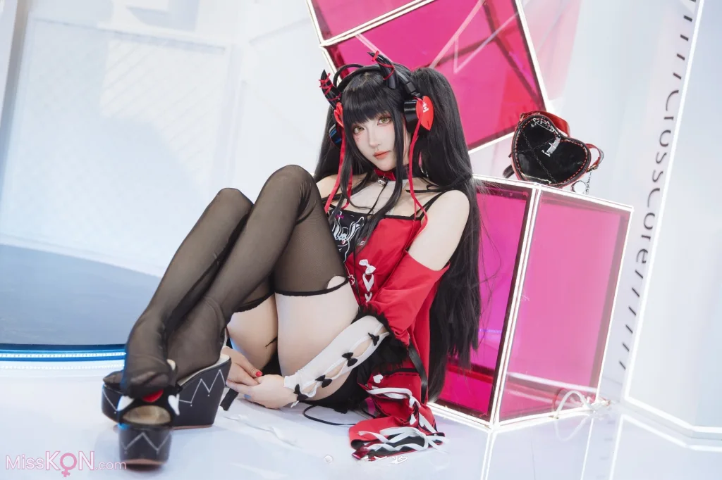 Coser@瓜希酱: 交错战线cos旋律 (14 photos)
