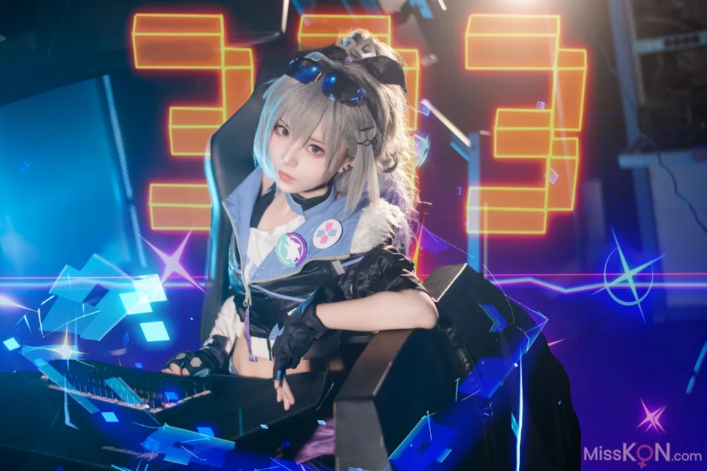 Coser@花柒Hana: 崩坏：星穹铁道 银狼 (17 photos)