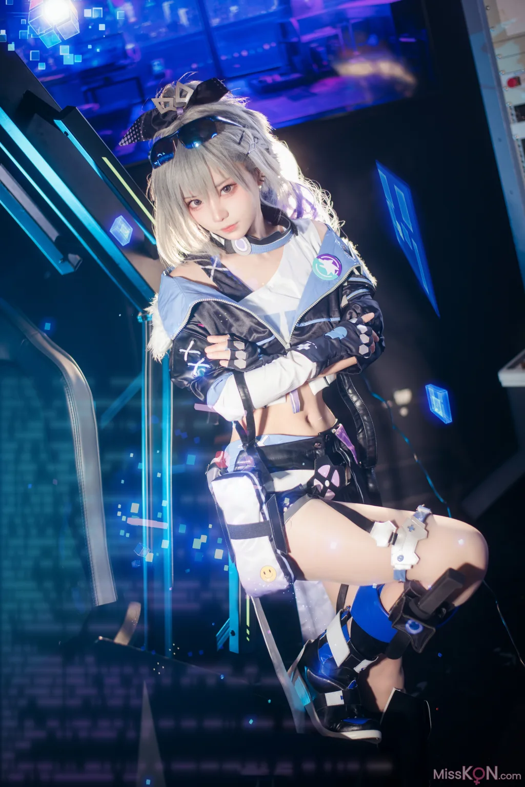 Coser@花柒Hana: 崩坏：星穹铁道 银狼 (17 photos)
