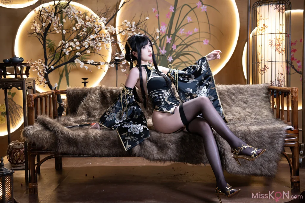 Coser@清水由乃: 金枝玉叶 (40 photos)