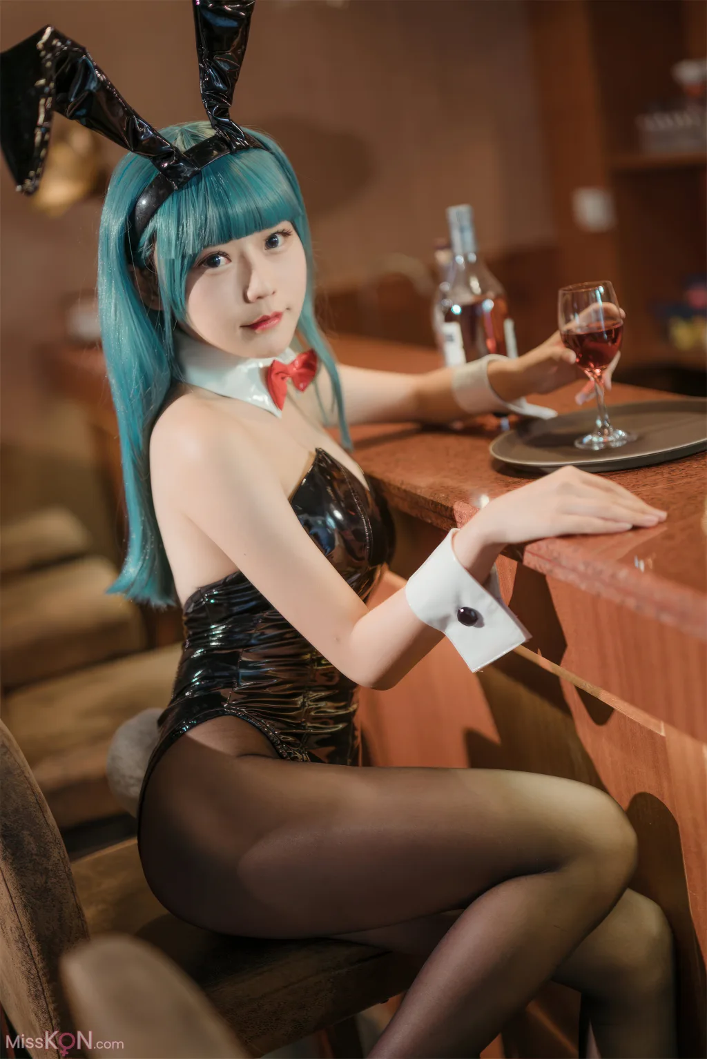 Coser@香草喵露露: 七龙珠 布玛 兔女郎 (30 photos)