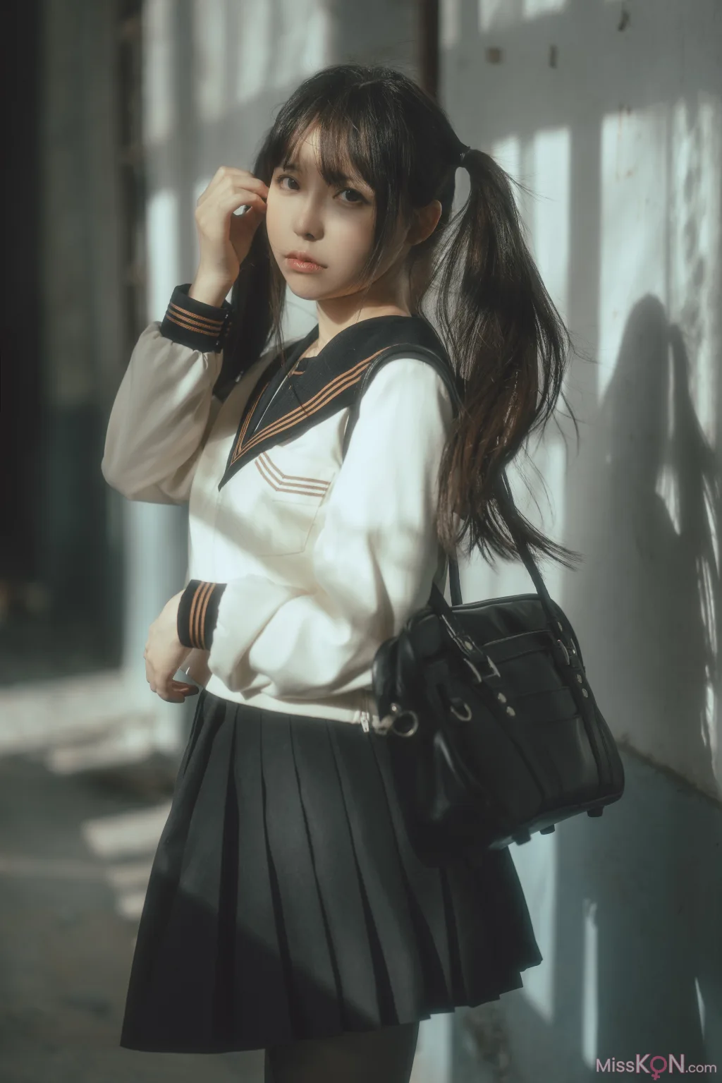 Coser@六味帝皇酱: 废墟JK (52 photos) 7 Coser@六味帝皇酱: 废墟JK (52 photos) 7