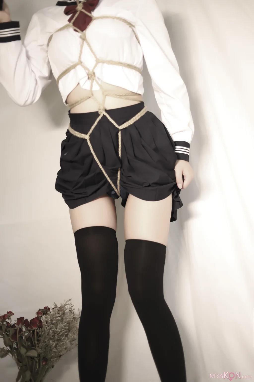 Coser@洛美: 捆绑Play (37 photos) 1 Coser@洛美: 捆绑Play (37 photos) 1