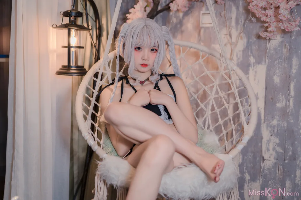 Coser@五更百鬼: 圣女 吊带黑丝 (60 photos) 