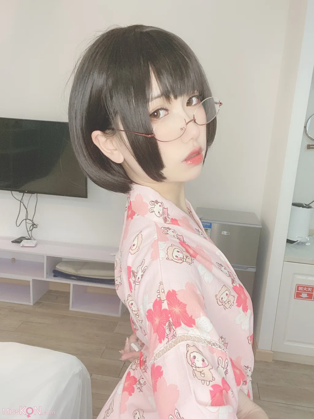 Coser@芋圆侑子: 少妇 (169 photos ) 8 Coser@芋圆侑子: 少妇 (169 photos ) 8