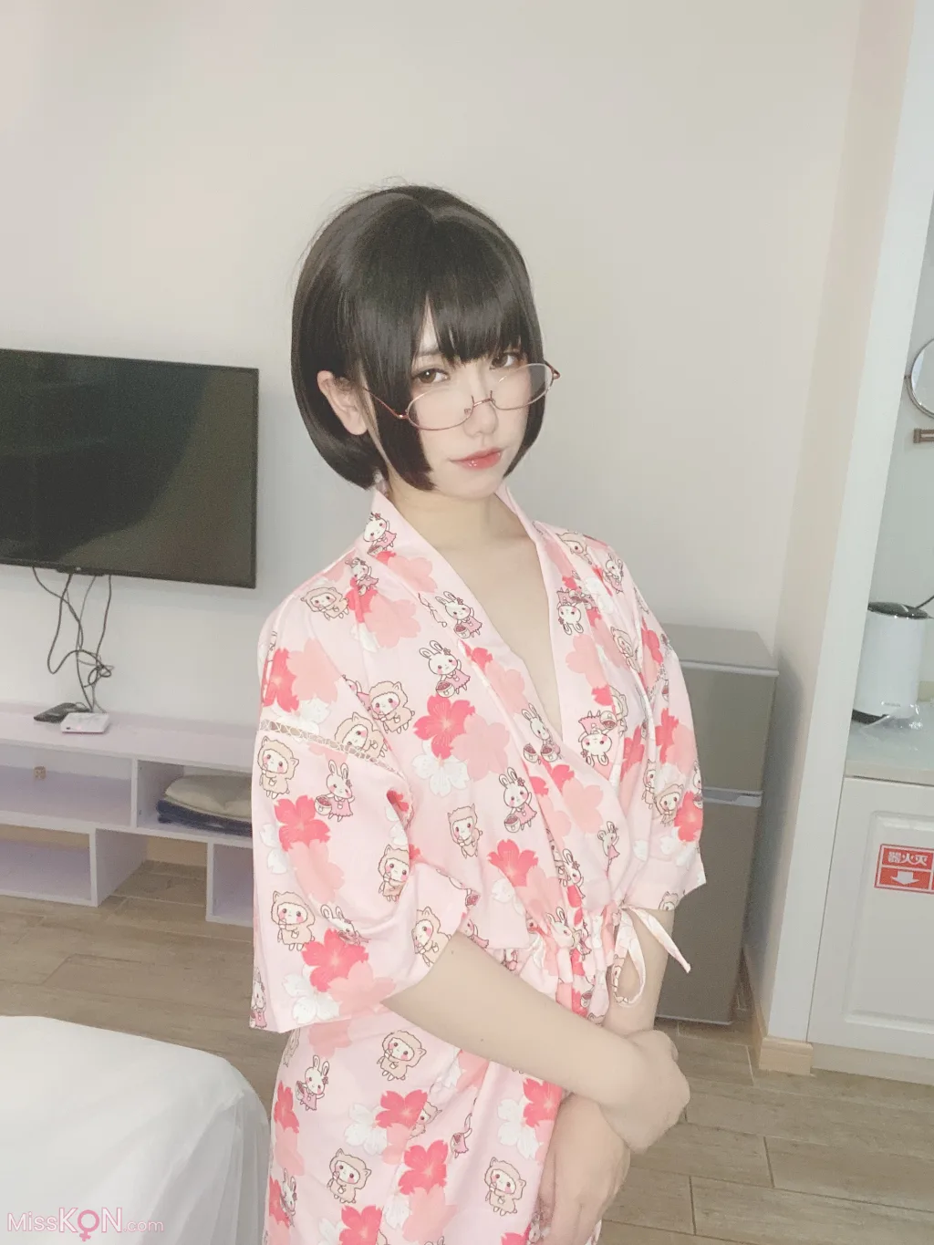 Coser@芋圆侑子: 少妇 (169 photos ) 4 Coser@芋圆侑子: 少妇 (169 photos ) 4