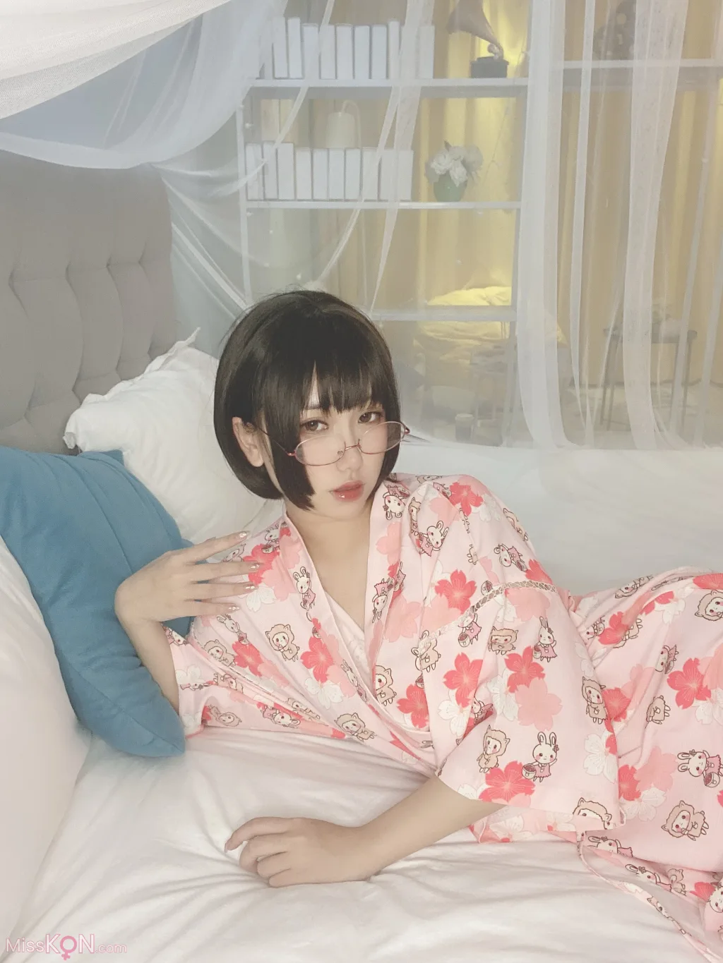 Coser@芋圆侑子: 少妇 (169 photos ) 11 Coser@芋圆侑子: 少妇 (169 photos ) 11