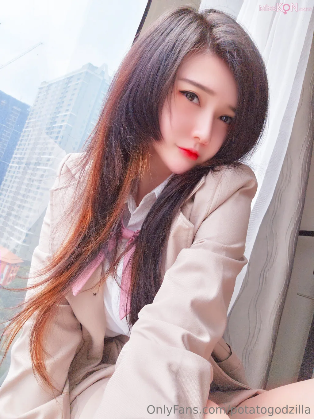 Coser@Potato Godzilla: Student (27 photos) 