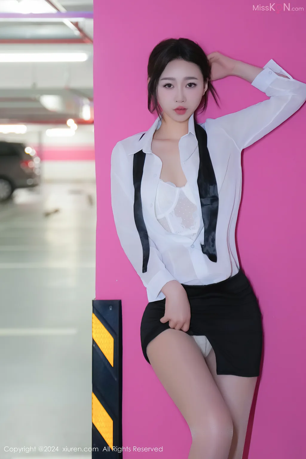 XIUREN No.8606 – 8615 (831 photos) 4 XIUREN No.8606 – 8615 (831 photos) 4