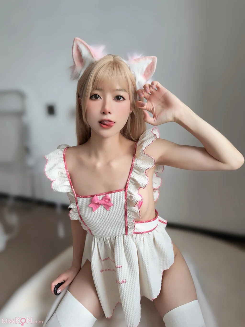 Coser@布丁大法 (Pudding Dafa): 围裙猫咪 (37 photos ) 
