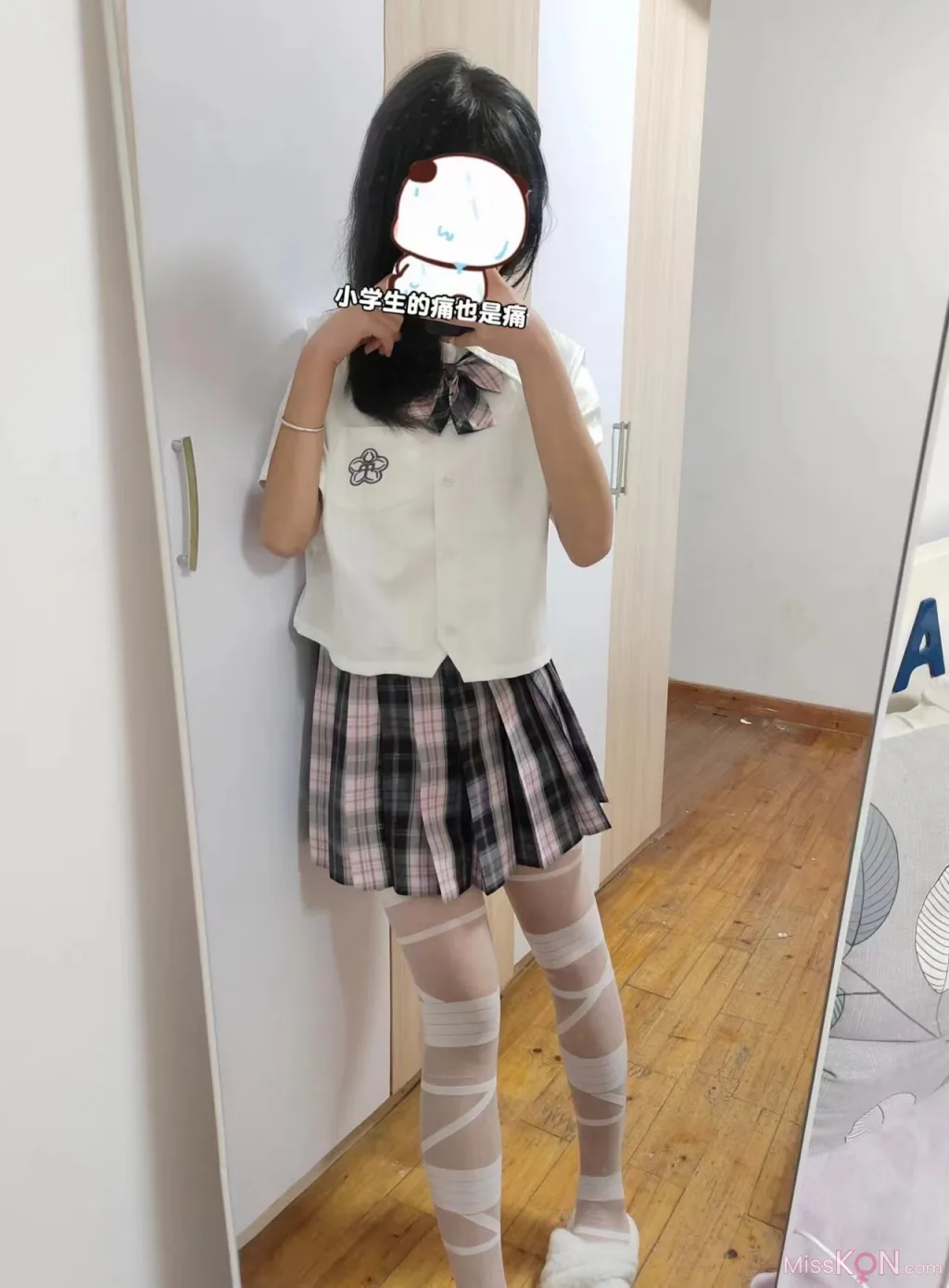 是嚯嚯呀: X福利姬 极品萝莉 (26 photos ) 