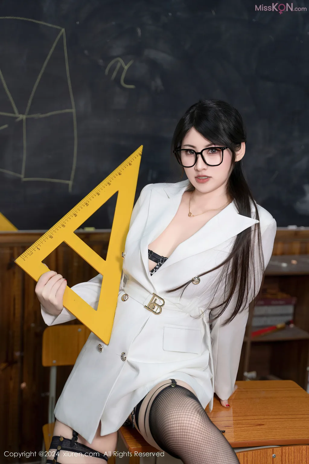 XIUREN No.8686 – 8695 (842 photos) 5 XIUREN No.8686 – 8695 (842 photos) 5