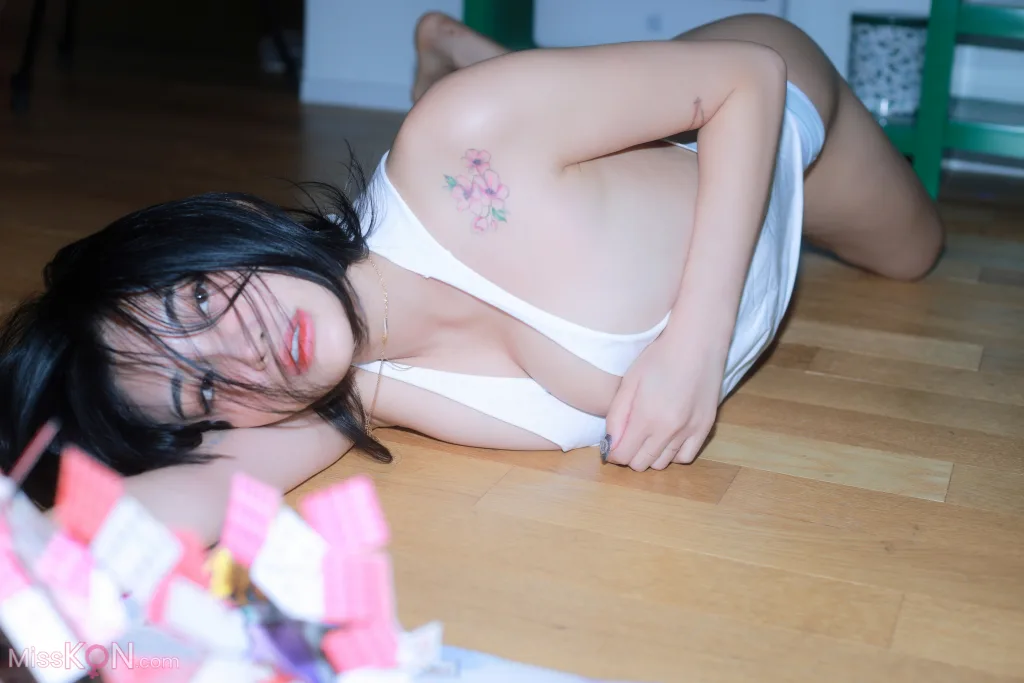 Sula (설아): Drunk (189 photos ) 5 Sula (설아): Drunk (189 photos ) 5