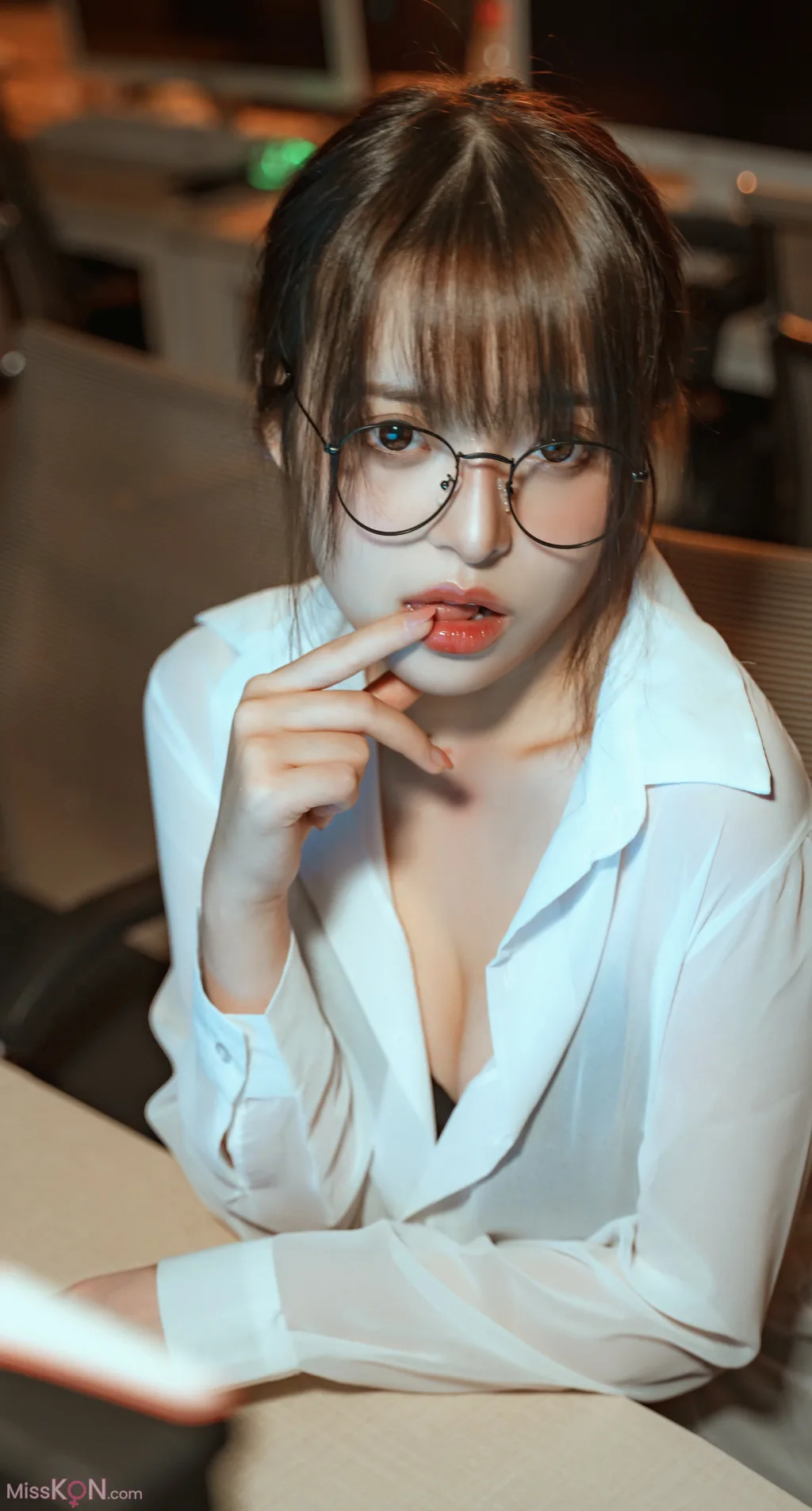 Coser@草莓味奈奈兔: 办公教师 无水印 (42 photos ) 