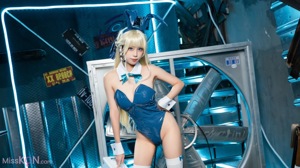 Coser@三無人型: 蔚蓝档案 飞鸟马时兔女郎 (60 photos)