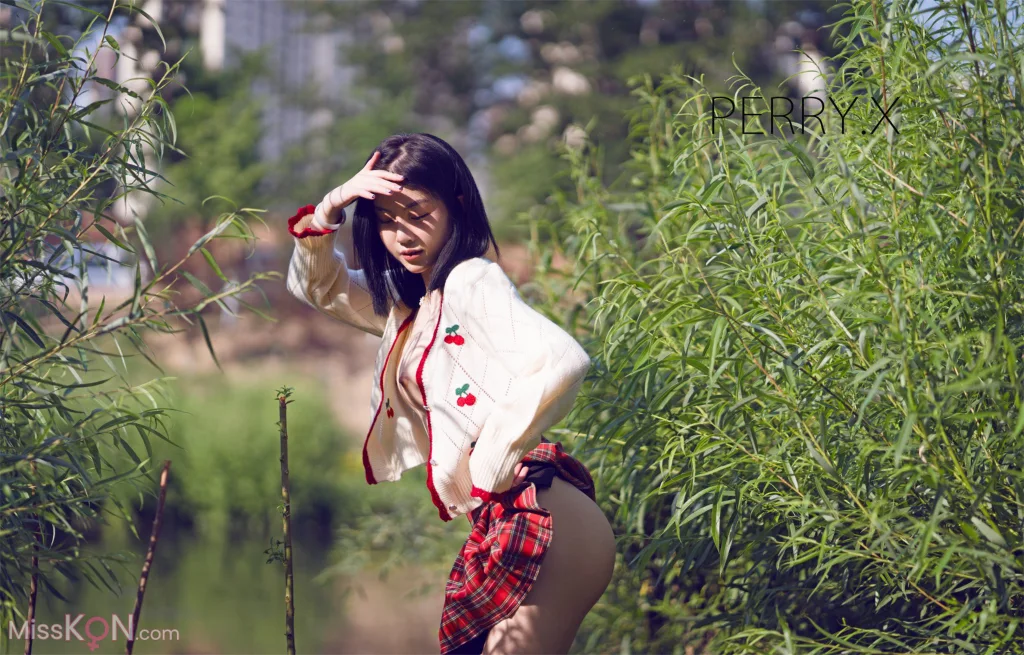 橘猫juju: 顶级小美女 黑色蕾丝下的神秘诱惑 (90 photos ) 1 橘猫juju: 顶级小美女 黑色蕾丝下的神秘诱惑 (90 photos ) 1