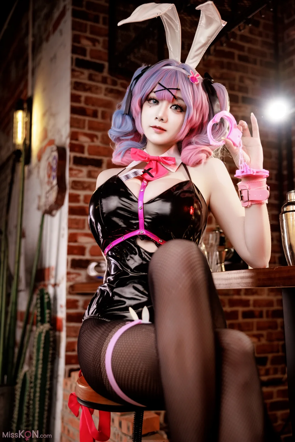 Coser@阿雪雪: 初音兔子洞 (105 photos )