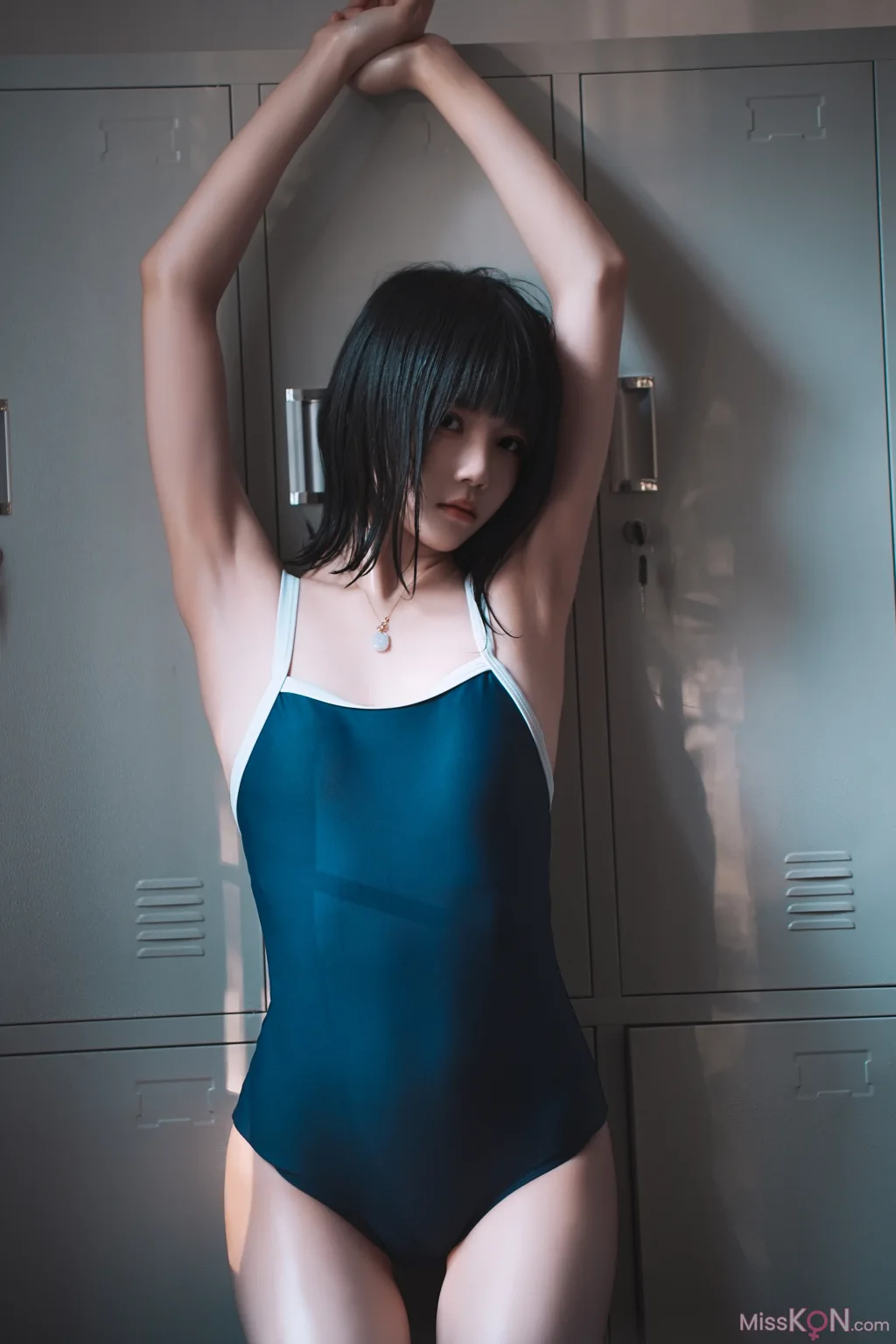 Coser@桜桃喵: 教室死库水 (48 photos)
