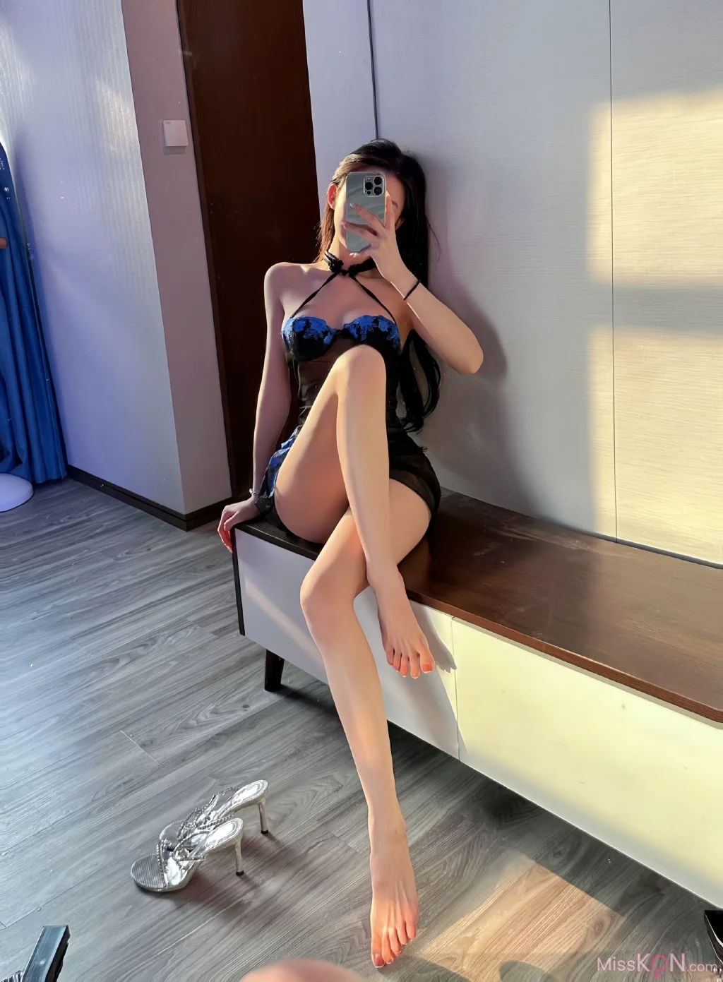 黎允熙baby: 黑丝透视性感睡裙 (25 photos )