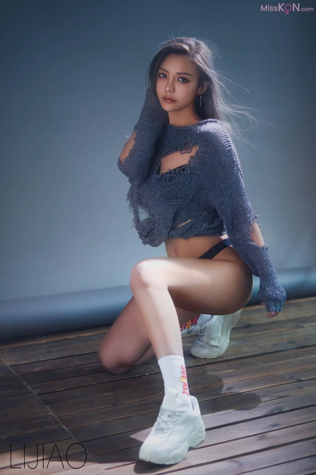 LIJIAO李娇 Vol.003: 情色唯美露脸极品女体艺术私拍 (53 photos)